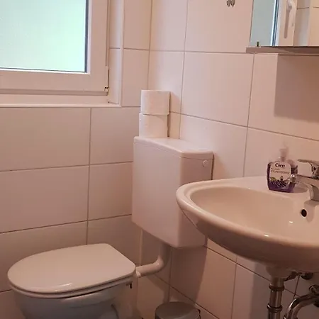 Ferienwohnungen-waldblick-wohnung-2 *